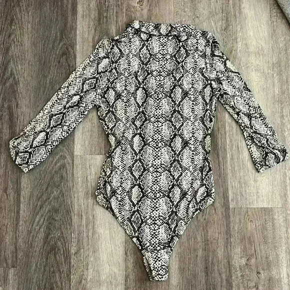 DNA couture snakeskin print collared bodysuit - Picture 6 of 7